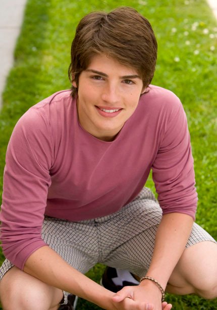 Werewclfboy's profile picture. i'm Mason || British boy || Werewolf at times || I may eat you || [Not Gregg Sulkin]