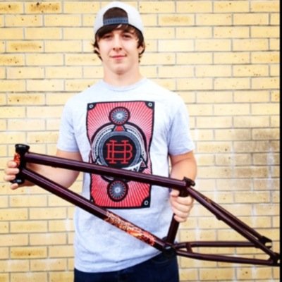 Del Shepherd
20 years old 
ex bmx rider ✌