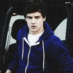 você acha que eu tô feliz sofrendo por one direction? Você acha que eu gosto de sofrer por viado? você está completamente certo.