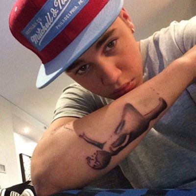 @justinbieber and i hugged 11 times in 4 years and ill never forget the time he said he loved me :') | @itsryanbutler said im cute and adorable on 8/25/12 ♥