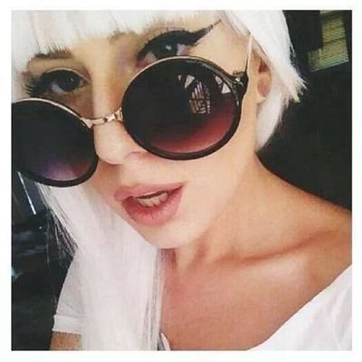 Follow my account @SammGaga i follow back i promise! love you ♡
