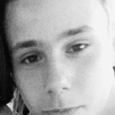 Louis joueur competitif depuis Mw3 / 15 ans / AR fixe / follow moi et je follow back