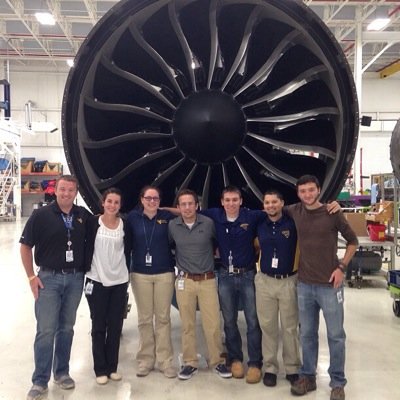 jojofeenster's profile picture. To give anything less than your best is to sacrifice the gift. -Pre