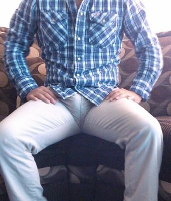 Joven sano de buen ver, profesionista, con muchas ganas de experimentar lo mejor del #Sex Dispuesto con parejas, mujeres y toda propuesta será bienvenida.
