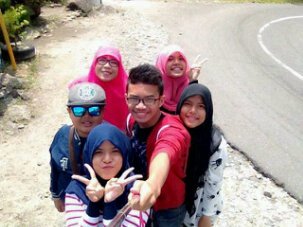 Instagram: azizzismbln PIN: 28CF2DBF