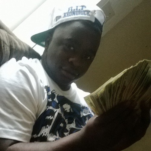 Bitch im Money Junkie don't fuck up yo hustle trynna watch me Eat Free Equan And Dede