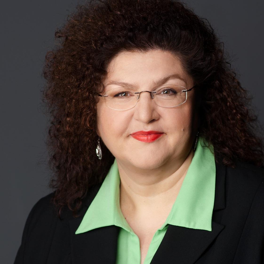 christschiko's profile picture. Coaching für eine erfüllte zweite Lebenshälfte

Sängerin

Verwaltungsfachfrau/ Personalratsvorsitzende