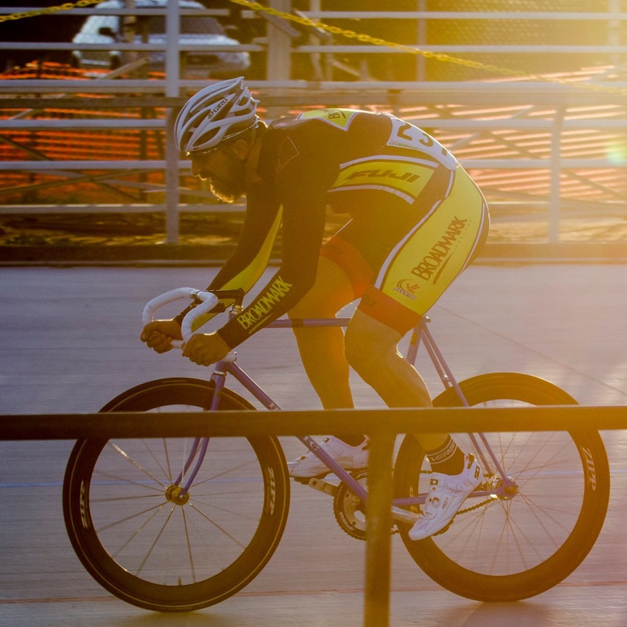 im_daniel_stark's profile picture. Entropy reducer at some fruit company