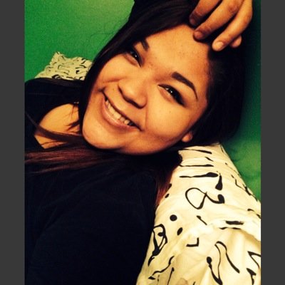 Hi, keeping it simple, Umm im a baker/cook
I majored in culinary, i sing, beatbox, and make my own music, and yea.!