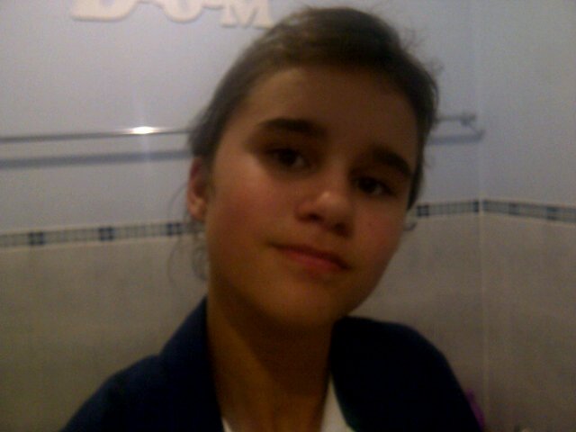 .☺♥my life is empty without #onedirection #taylorswift  #selenagomez and #R5♥☺.          Plz follow me if u love #1D*♥☺