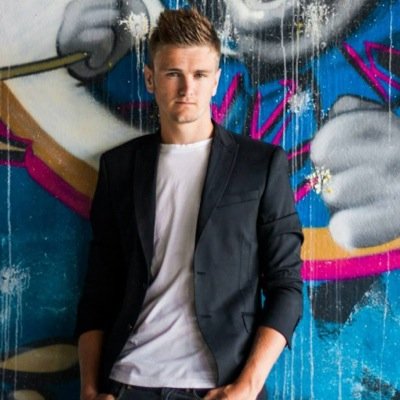 Uthomp's profile picture. 