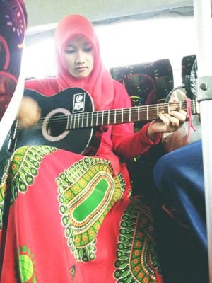 diam itu emas