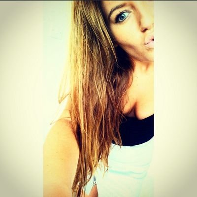 laurenn_amelia's profile picture. 'Dream as if you will live forever'