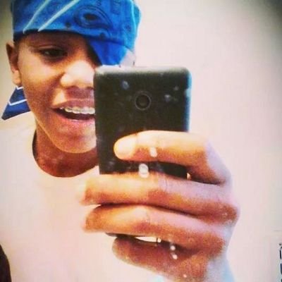 Finesse| I was born in the 90s fuck the 80s. Mom told me to look rich act poor neva trip ova bitch dhat aint yours| Diamonds