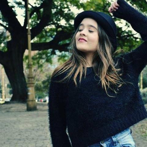 Hermana de Flor. Prima de Valen y Delfi || 14 años. || Agus lo más