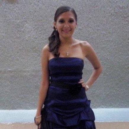 Estudiante de Mercadotecnia y Negocios Internacionales l #CommunityManagement #SocialMedia l Escritora en @RevistaZonaLuz y @ColumnaU