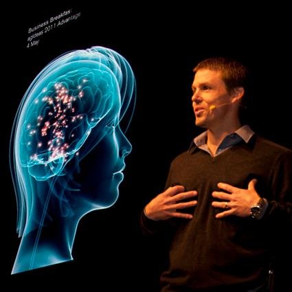 A clinical psychologist passionate about applied neuroscience, eye tracking, computer vision, decision making & high performance.