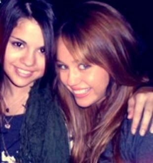 Selenator & Smiler - Smilenator Forever • Lesbian, German, 16 • | other accs: @fuckinwcyrus & @fuckinwgomez