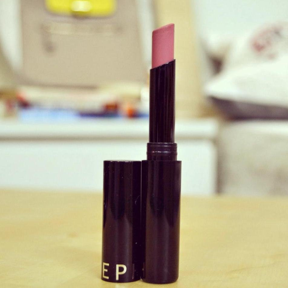 EatLoveContour's profile picture. 18 year old makeup enthusiast and blogger.