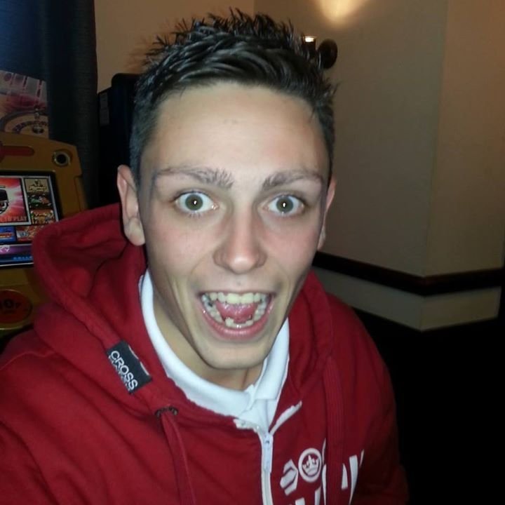 follow ill follow back :)