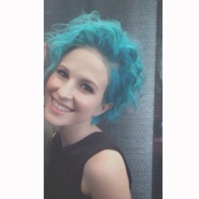 it's not that i don't feel the pain, it's just i'm not afraid of hurting anymore ♡