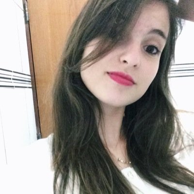 Micaelle, Corinthiana, escorpiana, impaciente, sonhadora, apaixonada e ciumenta. Um pouco dramática. As coisas só vão acontecer quando você começar acreditar