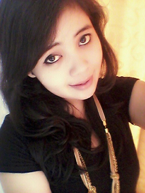 JUst a SHy giRl (O̴̴̴̴̯͡ .̮ O̴̴̴̴̯͡)