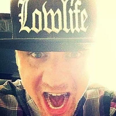 lowlifede1981's profile picture. Finally me.