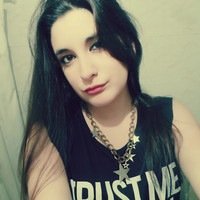 Asi como me ven si estudio pero tambien toco en una banda de rock y eso es lo que no le agrada a mucha gente
