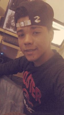 Face: https://t.co/lmKvKshtpK  -- Ask.fm: http://t.co/GBnHYrkSSO  -- 1.3 anos