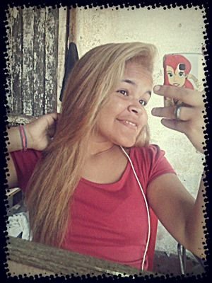 Acho ridiculo pessoas, que mudam de atitudes perto de outras pessoas... ✌