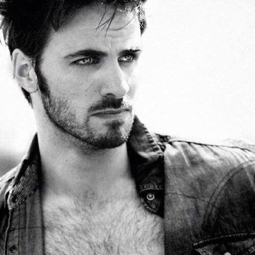 Killian Jones || 32 años || Dueño de mi propio navío || Bisexual || #FreeRol [+30]
