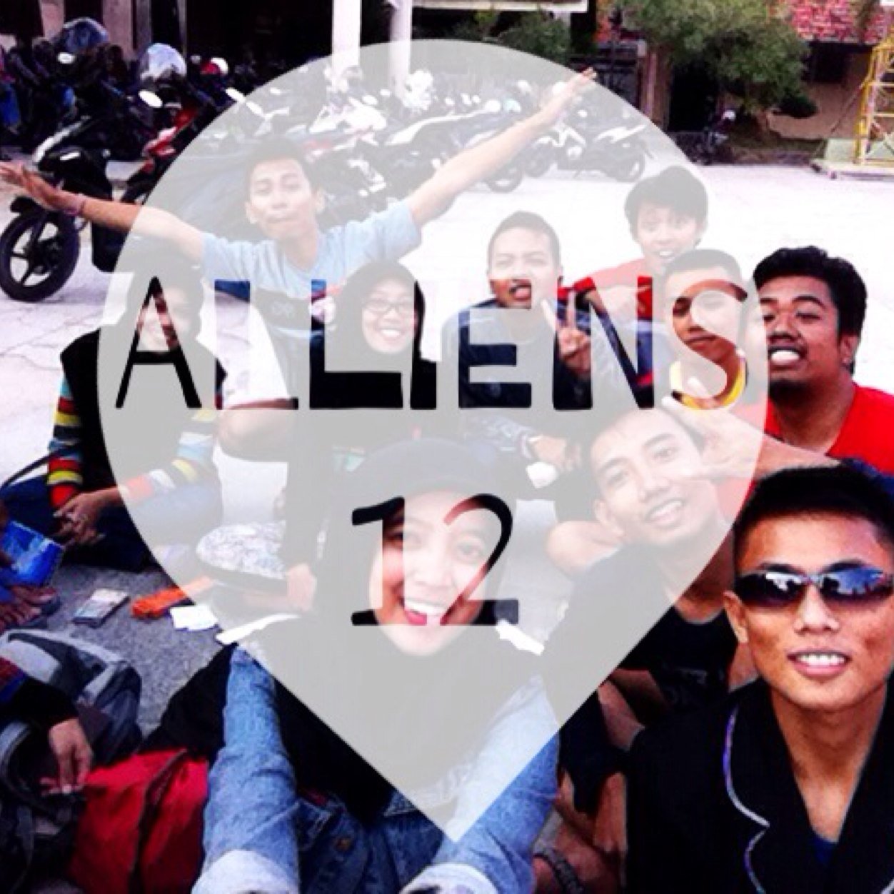 Akun resmi Forum Alumni SMAN 1 Pamekasan 2012 | fb : Forum Angkatan SMA Negeri 1 Pamekasan 2009 | blog : http://t.co/Ies5R97q5S
Salam Solidaritas Tanpa Batas