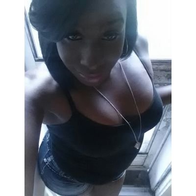 GO GETTA,FASHION LOVER,LABEL ROCKER,MAKE~UP JUNKIE,LIP GLOSS MANIAC....THE WORLD IS MY RUNWAY #MATERIALGURL