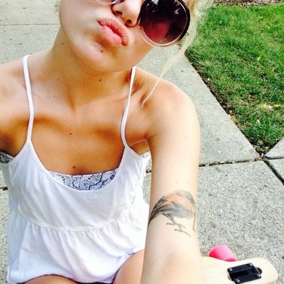 MagdaLion_Rae's profile picture. 