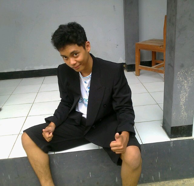 member of high table.                                                
 
Part of @gadhingdecoker