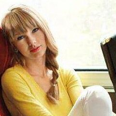 Hi I'm swifties indonesia , I love and I like you swifties and real taylor swift is @taylorswift13 , and thank you so much for following me :)