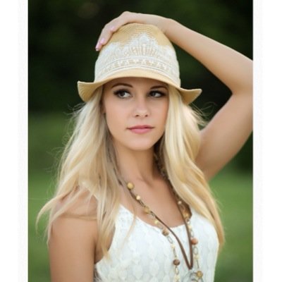 kenzienewby's profile picture. University of Arkansas