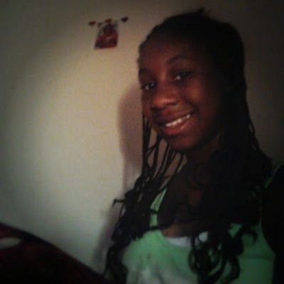 im tahnia and my favorite color is hotpink:) :p