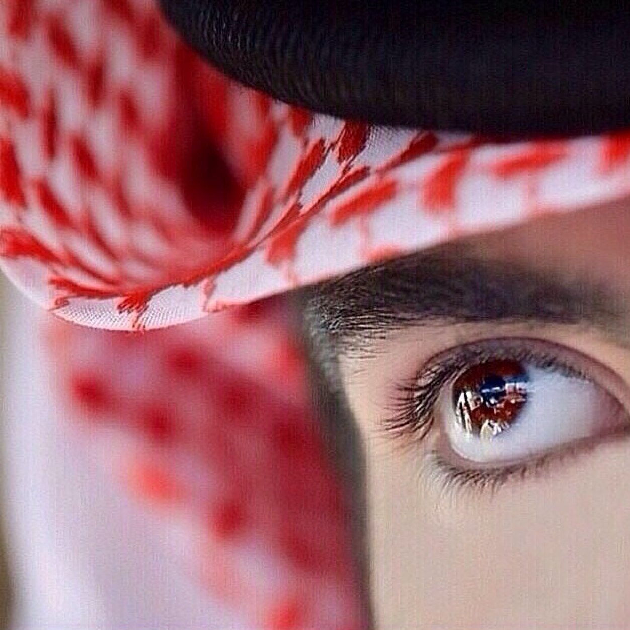 ‏طآلب  - مؤمن بآن آلحيآه مهمآ آخذت مني ستعطيني آلآجمل❤