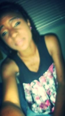 5'2 but your girl still look up to me ✌✊ 17 just wait on it • leon has my heart 3 years .