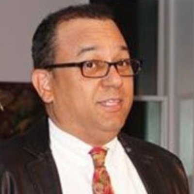 JOSE P. INOA (EL PRINCIPE INOA) ,es propietario y Productor Ejecutivo de LA ROMANTICA FM y de SUPER KQ FM.