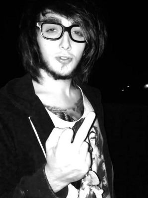 DoesnotDieSonny's profile picture. a young guitarist at the band DOES NOT DIE