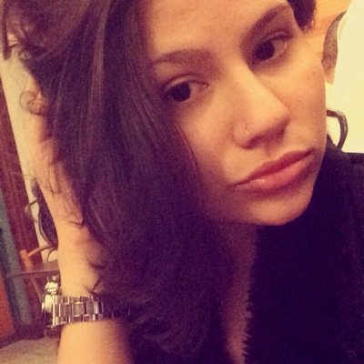 Meu nome é Giulia Obadia. Caso queira me conhecer melhor me manda um tweet (: