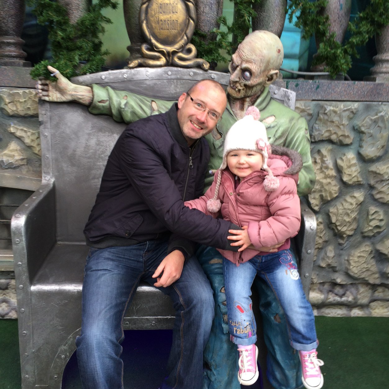 trb1975's profile picture. 