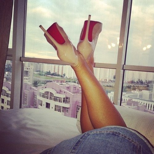 FASHION, BEAUTY, & LIFESTYLE BLOGGER 3