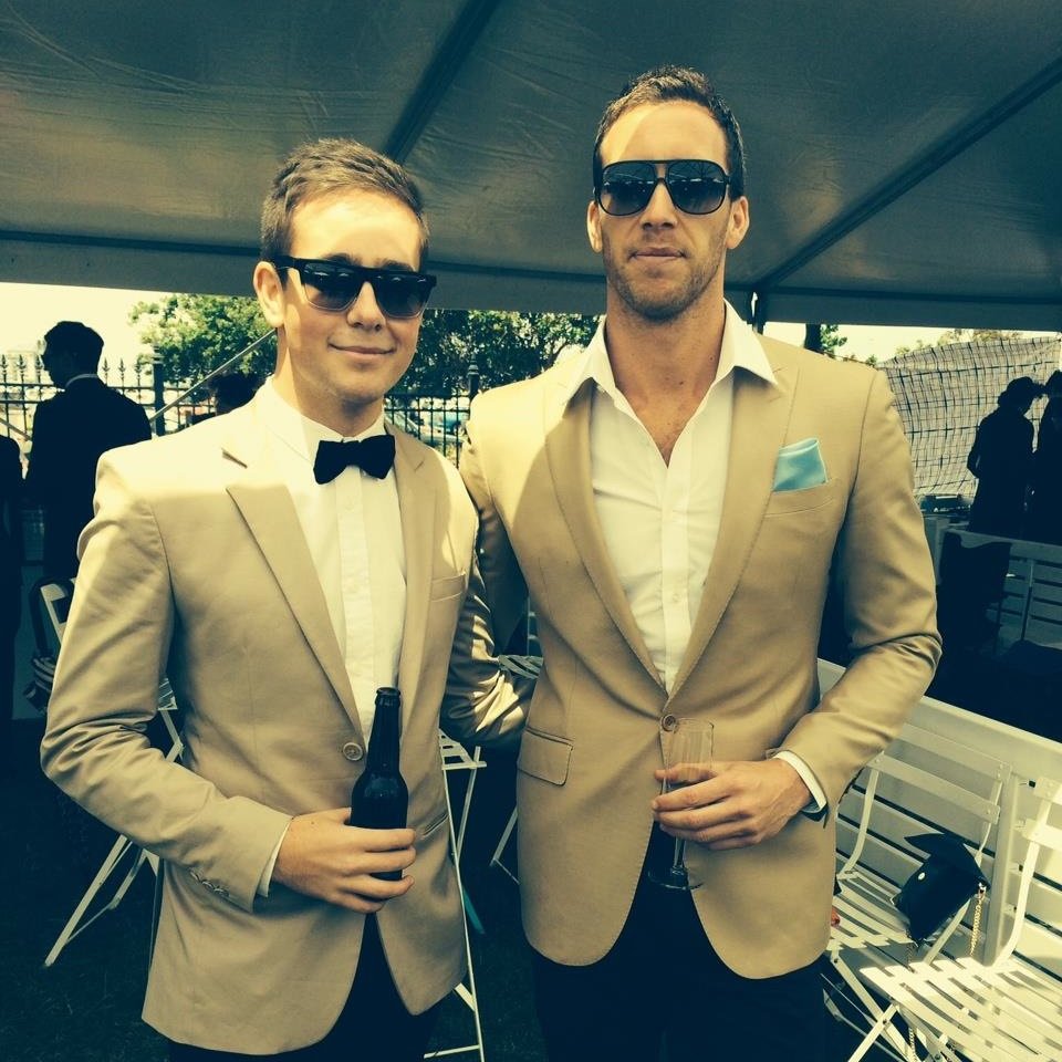 elliothunter's profile picture. 