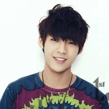 btob's lee minhyuk roleplayeah in da house. follow da real one @btob2mh.