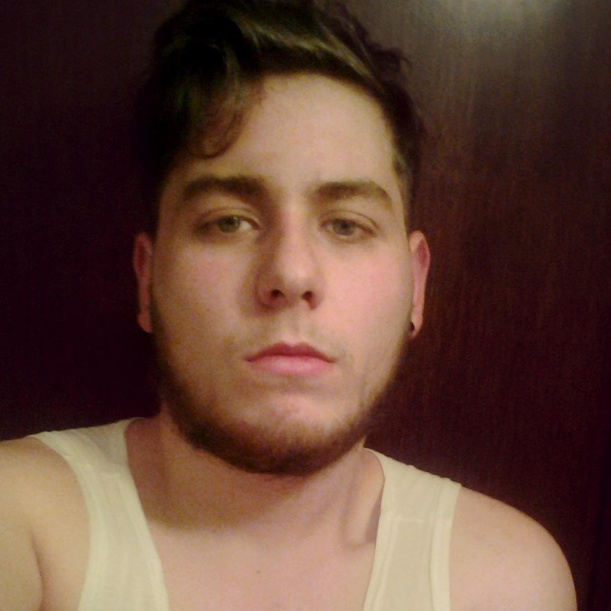 ManzoconGafas's profile picture. Sin calzones