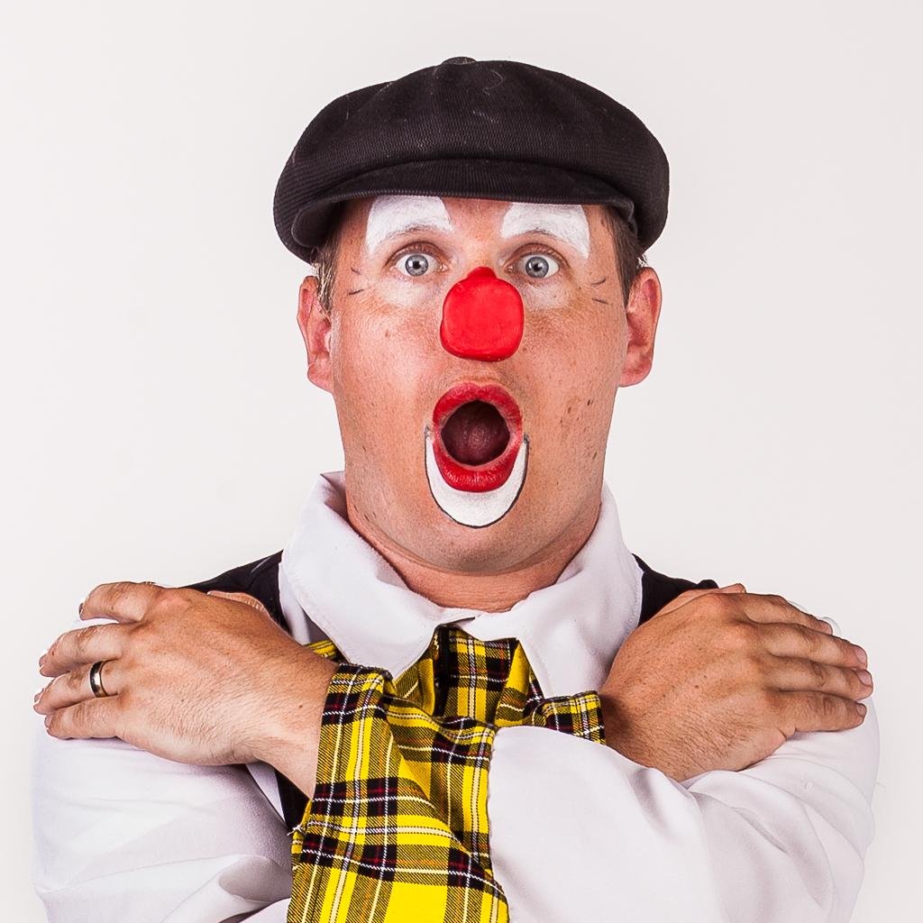 Professioneel Clown, Goochelaar, Entertainer sinds 8 jaar! Ondernemer in hart en nieren.